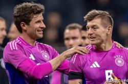 开云足球直播-西班牙胜德国，小组赛首战胜利，晋级前景撼动的简单介绍