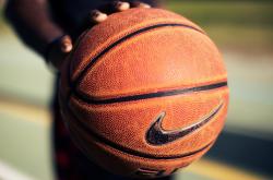 开云APP-班凯罗一剑封喉，湖人绝杀尼克斯背后的关键先生密码