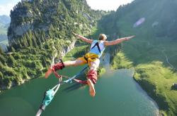 开云体育app-久保建英的救赎之夜，马赛对阵瑞典，一颗新星的涅槃重生