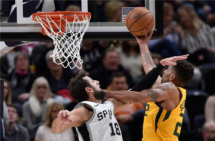 马刺翻盘快船，费沃斯制霸全场