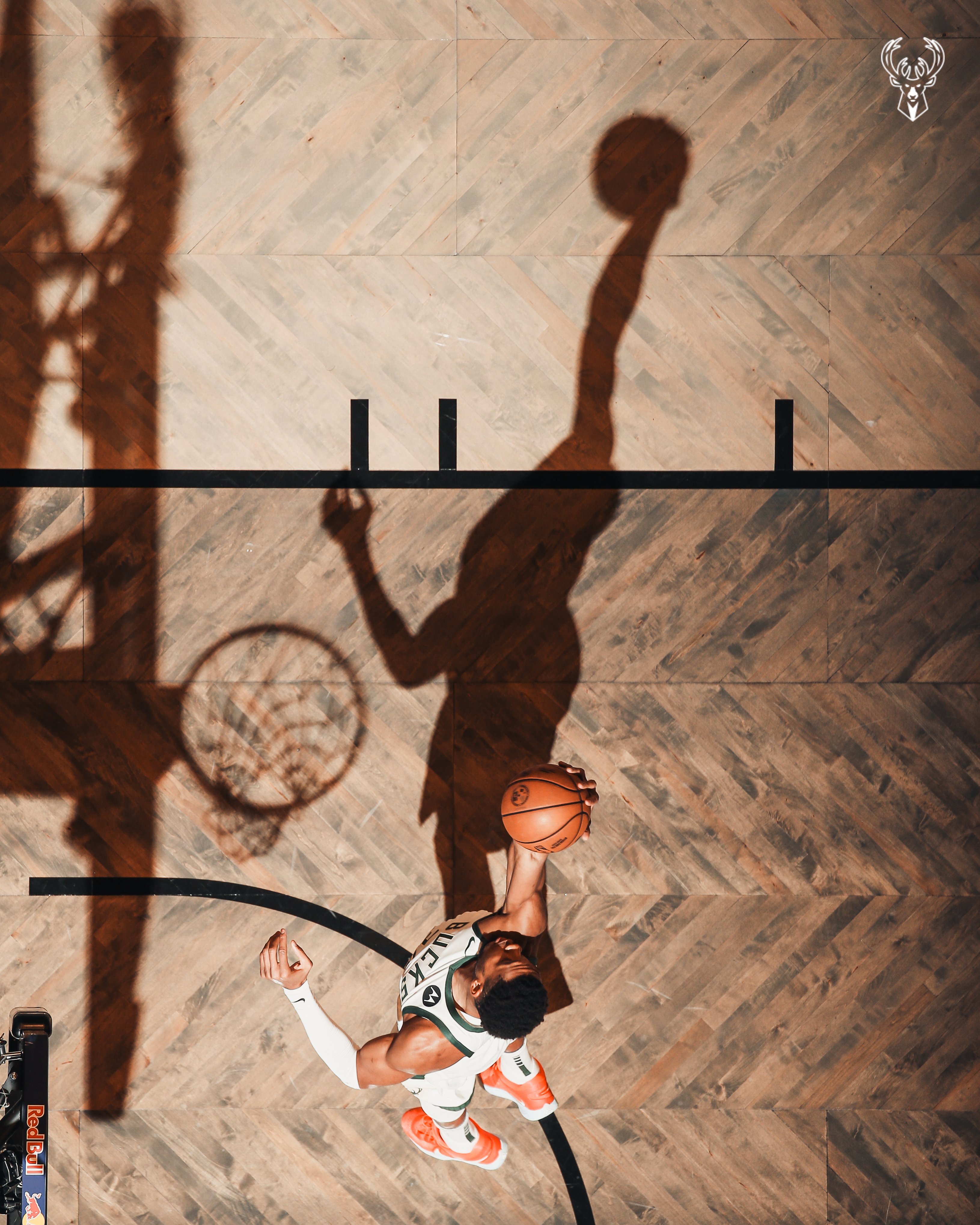 凯尔特人血洗雷霆，利拉德送出助攻