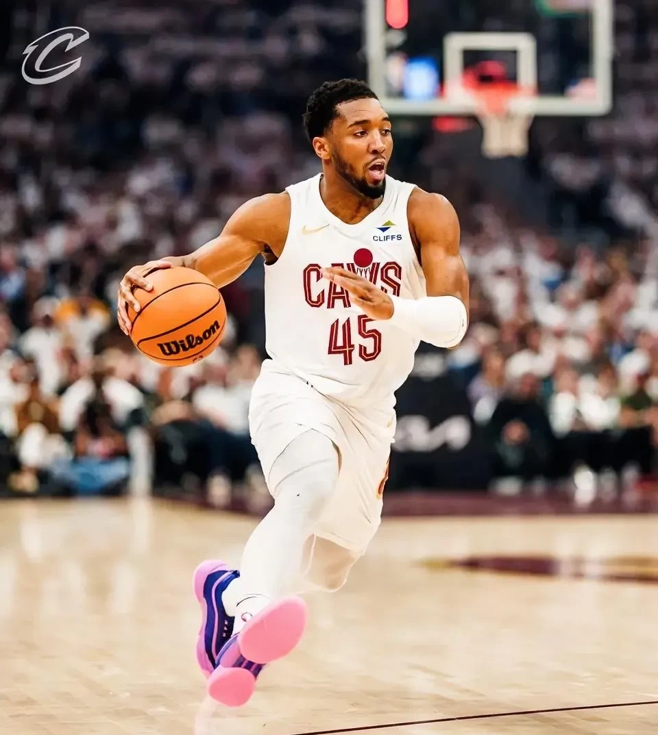 包含热火爆冷国王,米切尔打破历史纪录的词条 包含热火爆冷国王,米切尔打破历史纪录的词条