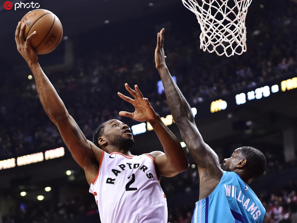 关于猛龙险胜黄蜂，伦纳德三分雨点燃全场的信息