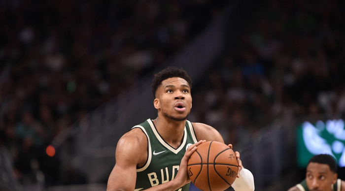 关于黄蜂爆冷雄鹿，丹尼·格林关键制胜的信息