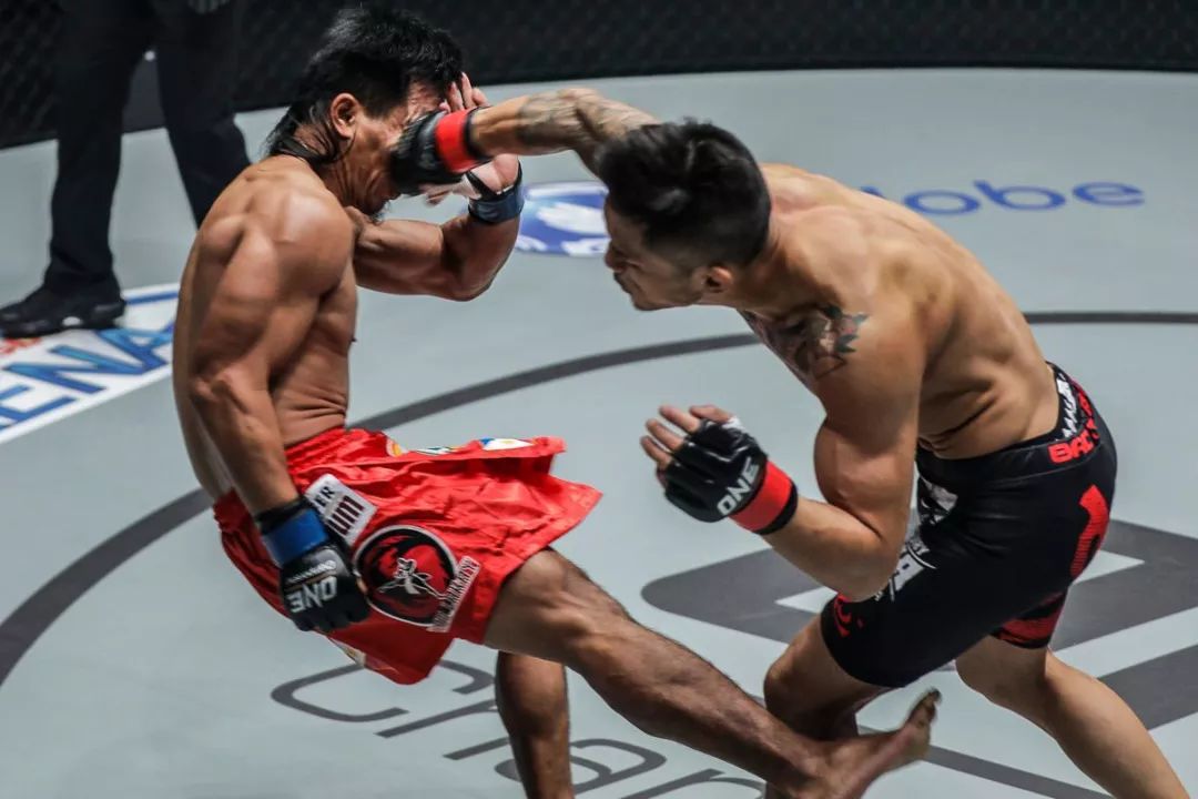 关于威廉姆斯鏖战阿斯顿马丁，佩雷兹带队取胜的信息