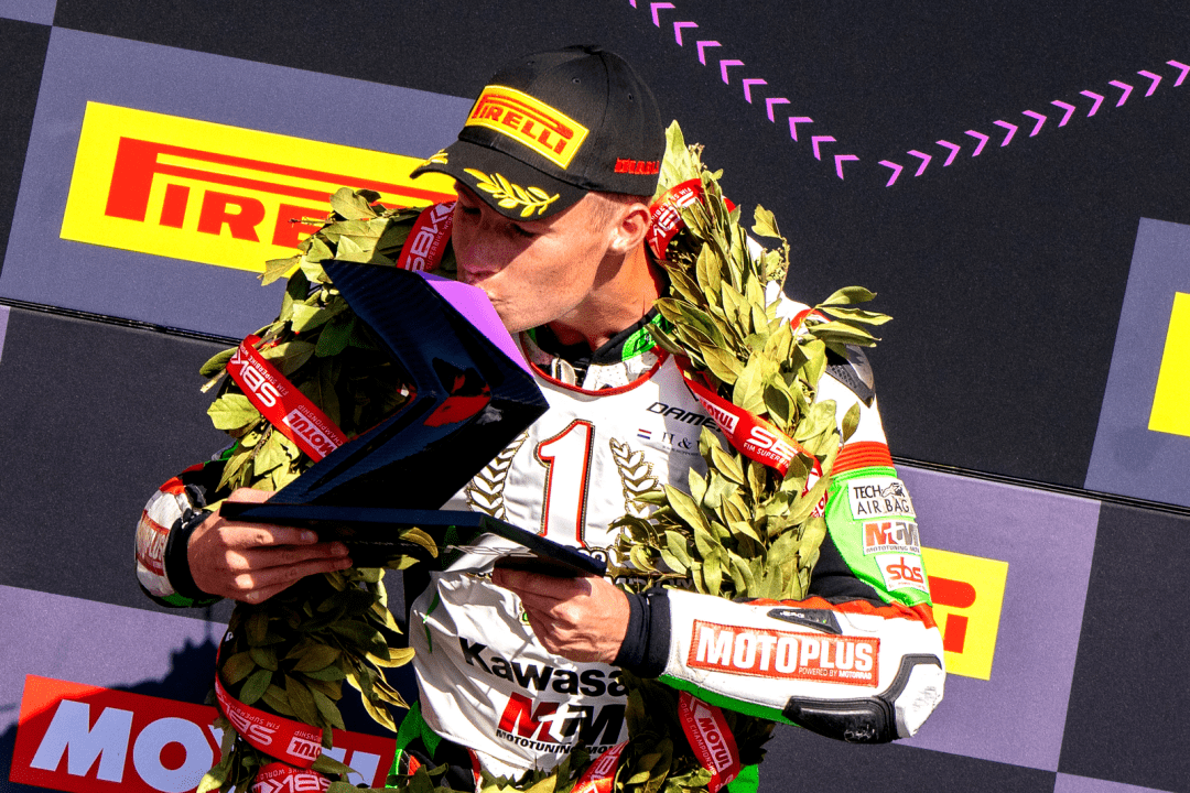 荷兰选手圆梦冠军，感慨颇深