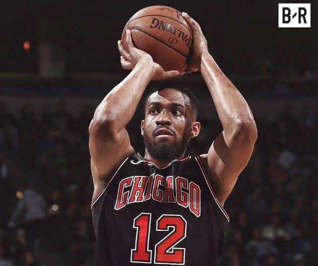 爵士内线力克公牛，继续领跑西部的简单介绍