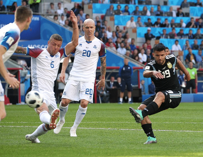 冰岛大胜，小组出线机会加大