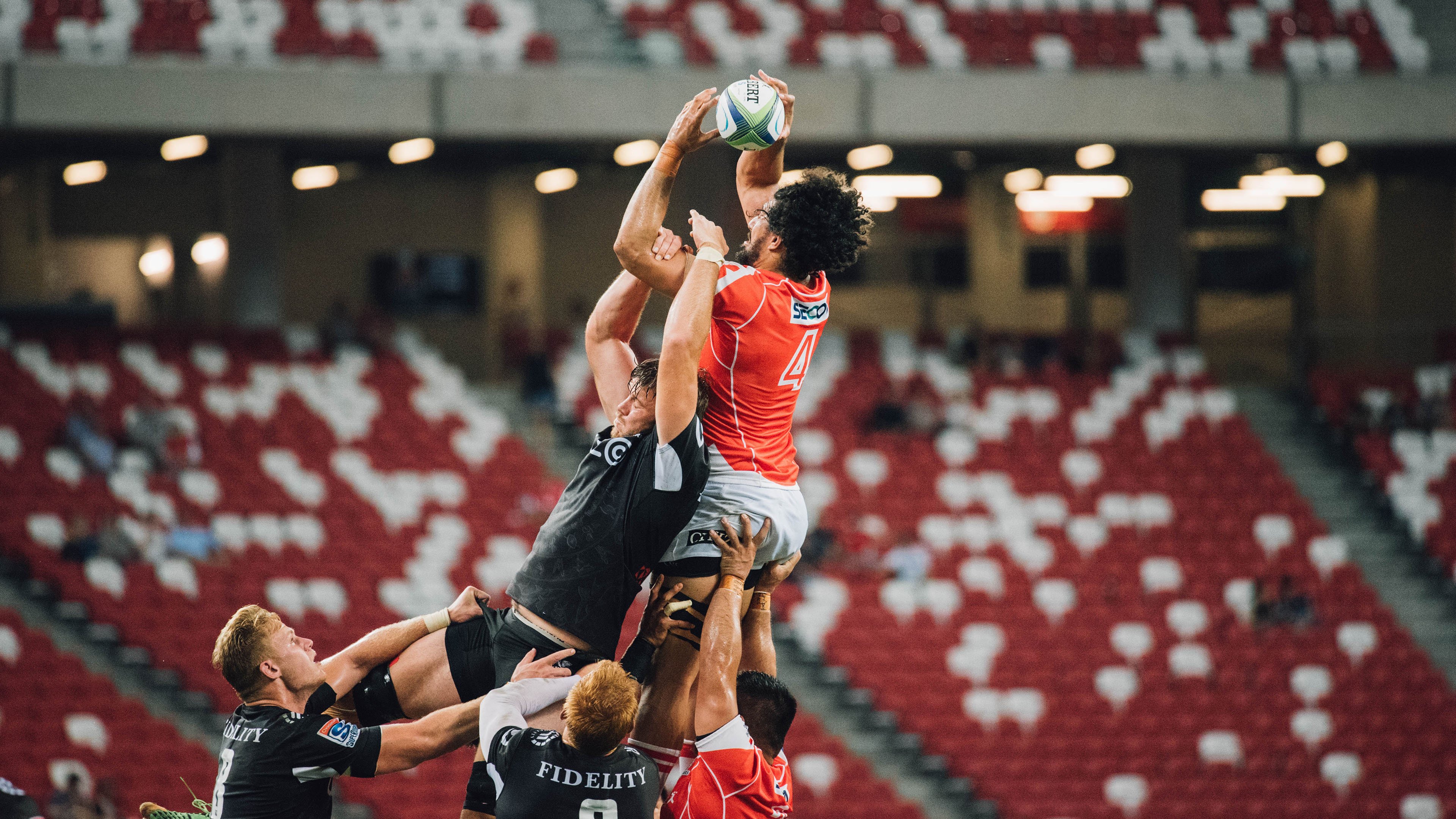 雄鹿关键战突围开拓者，武切维奇惊艳四座改写格局