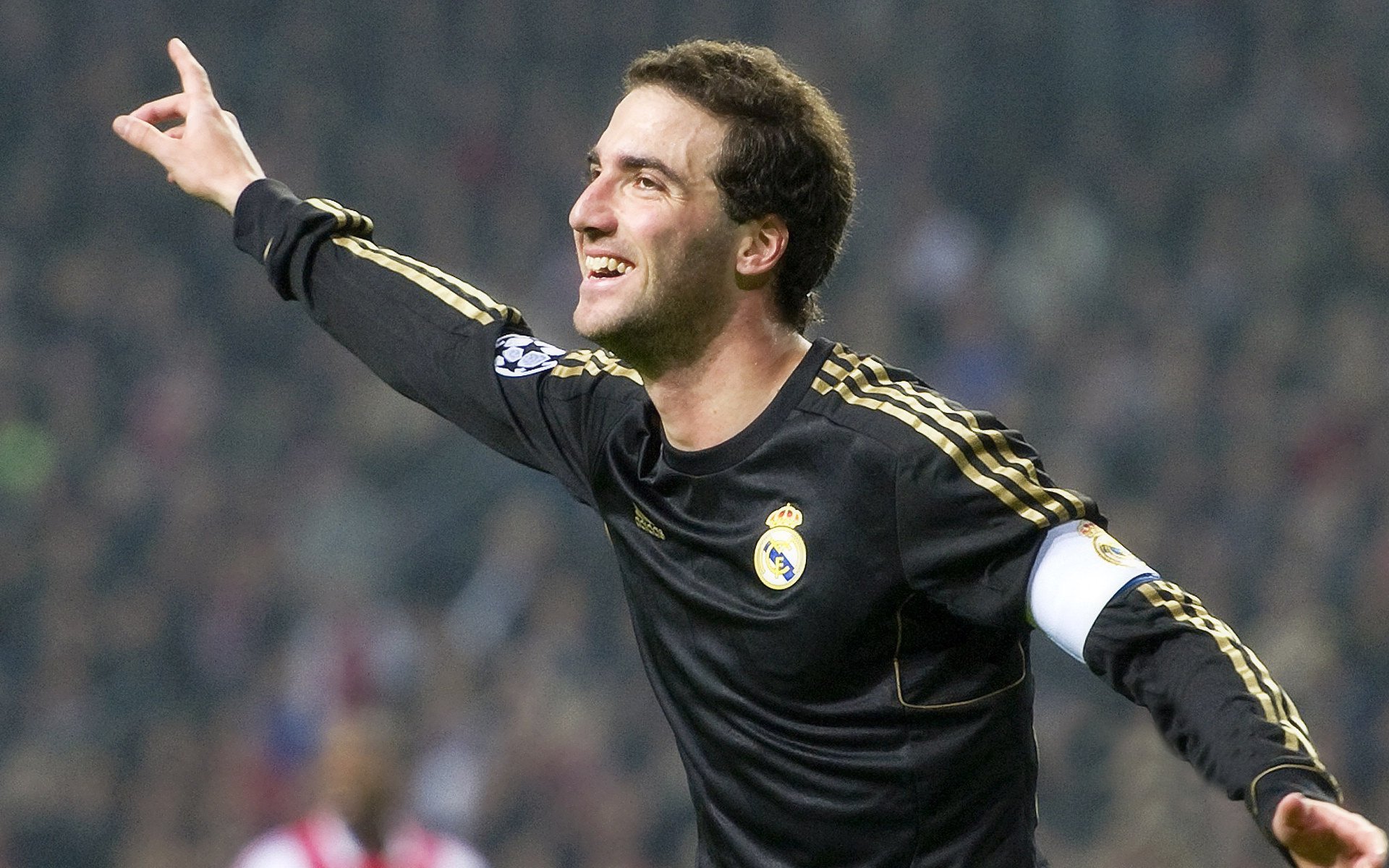 赛道与绿茵的隐喻，贝林厄姆的统治之夜