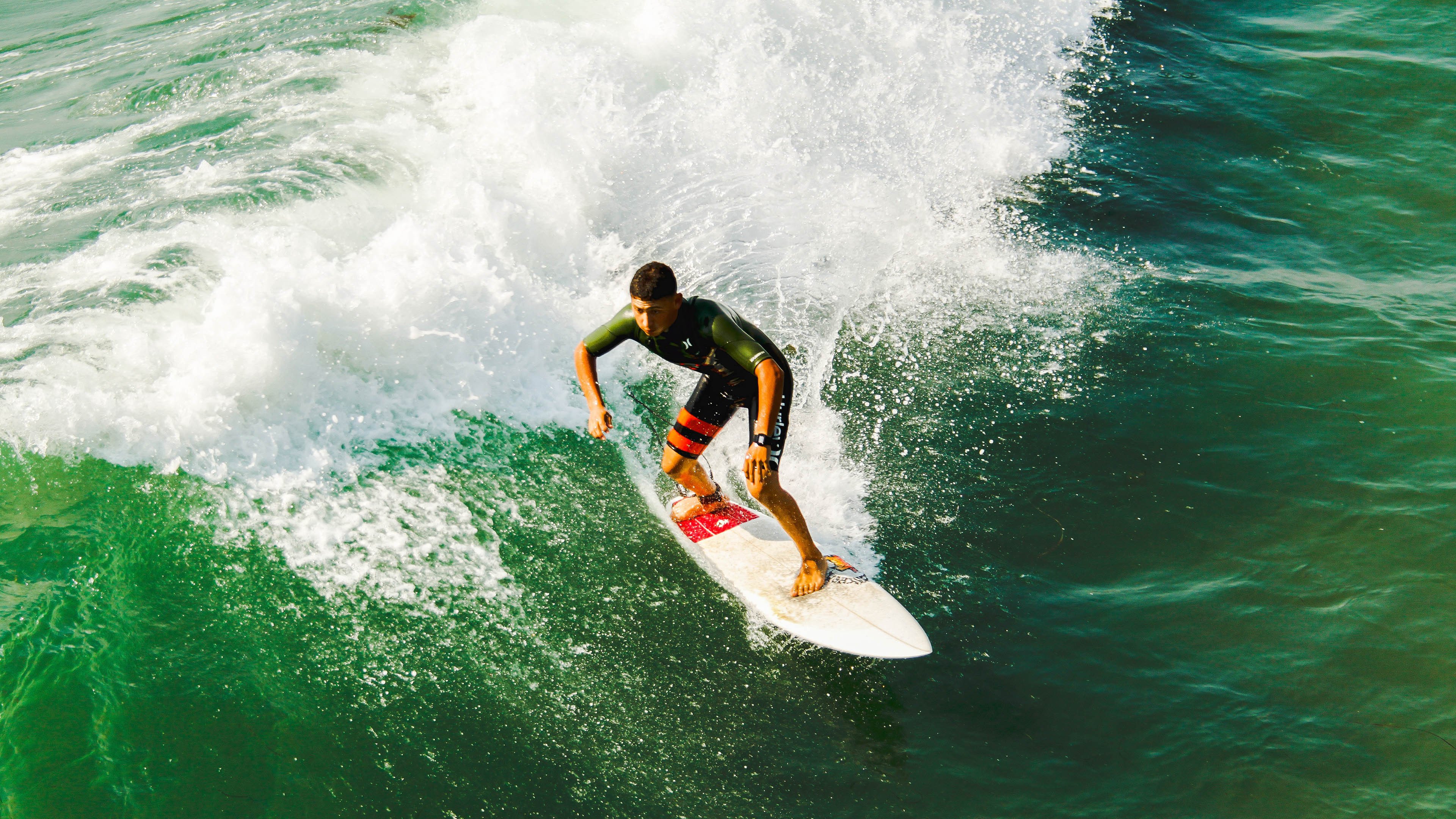 赛道与球场的双重奏鸣，当班凯罗在F1街道赛接管时，北京队如何击败76人
