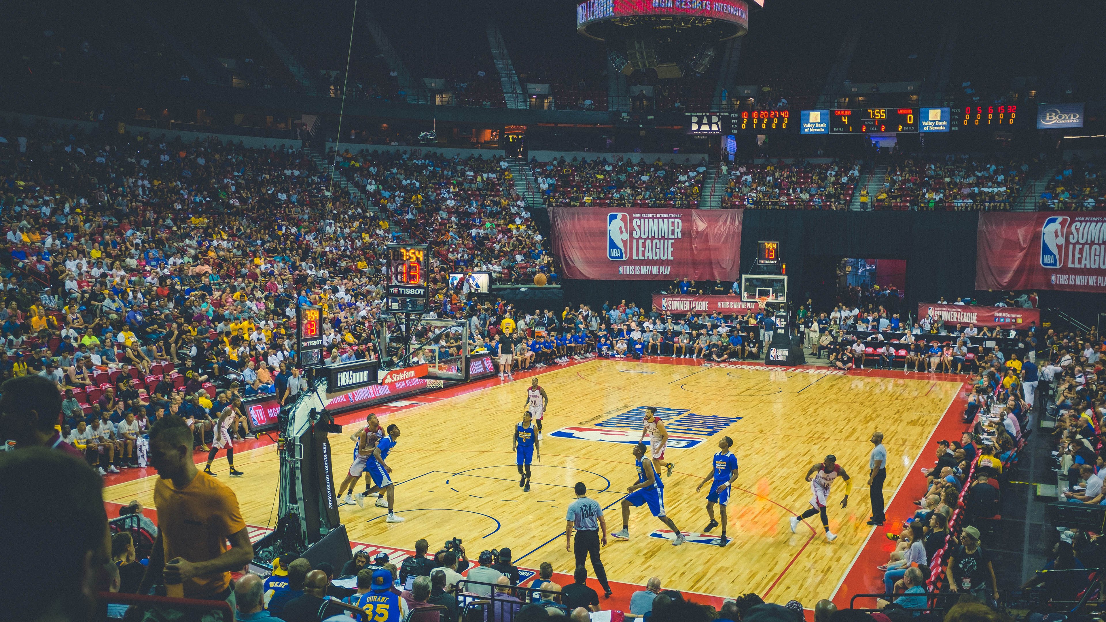 霍勒迪世界排名争夺战接管比赛，公牛轻取开拓者显统治力